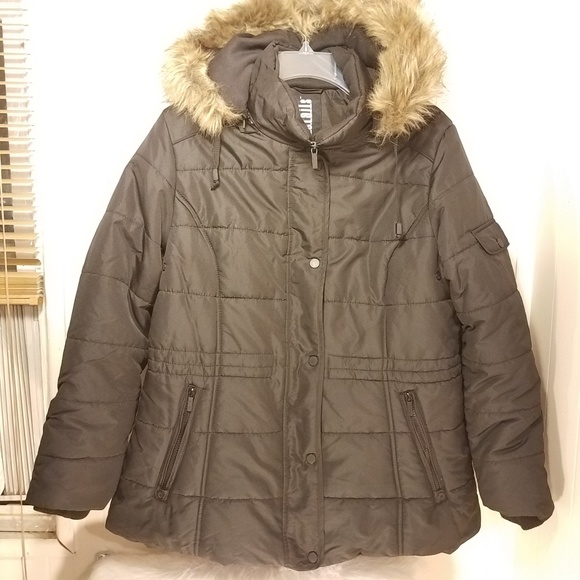 Details XL coat with fur collar - Picture 2 of 8